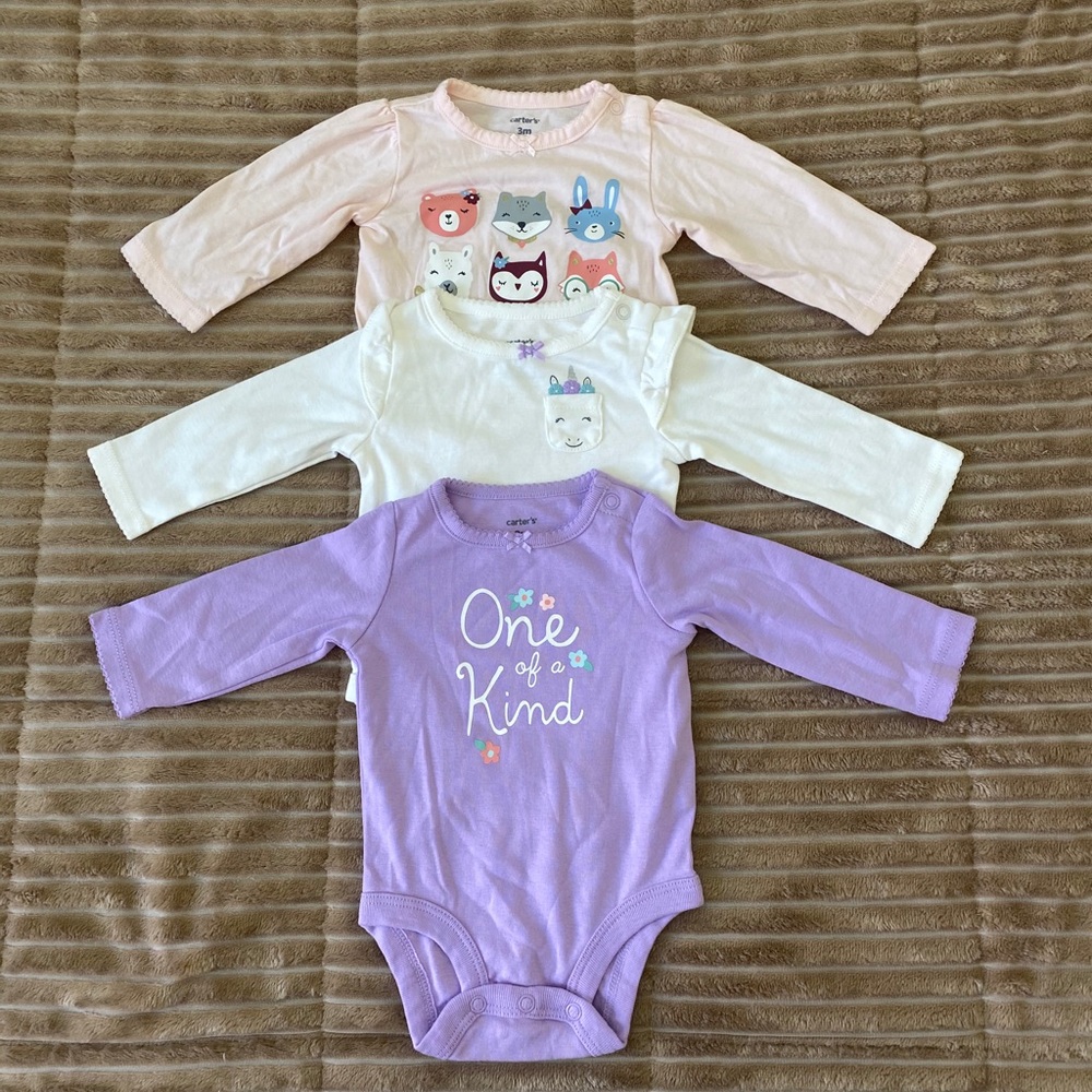 Carter’s set of 3 long sleeve onesies 3 months